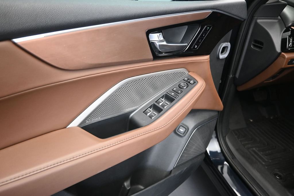Used 2024 Acura MDX FWD w/ Technology Package image 11