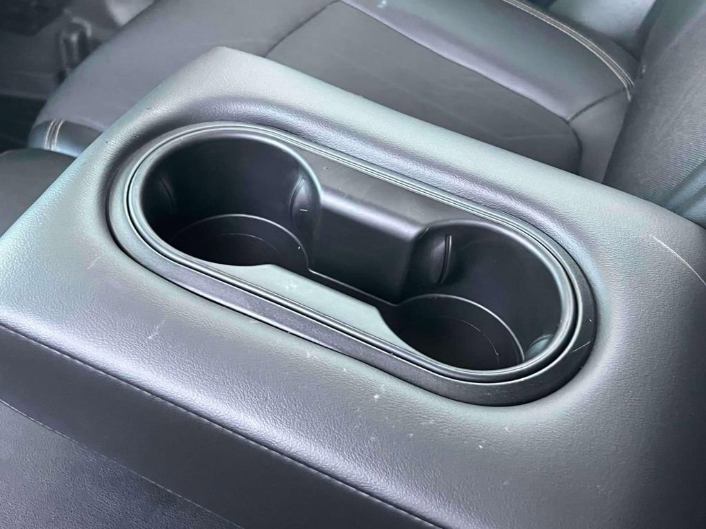 Used 2019 Chevrolet Trax LT w/ LT Convenience Package FWD image 16