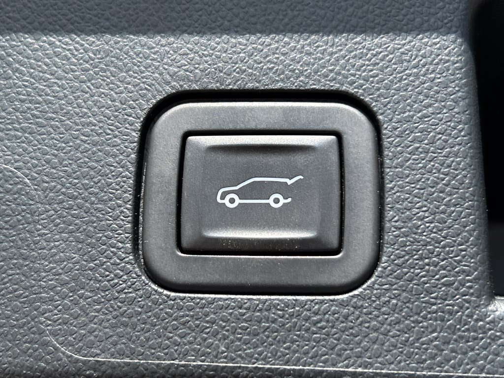 Used 2025 Chevrolet Equinox LT w/ Convenience Package II AWD/4WD image 27
