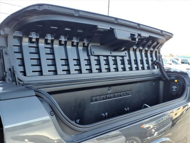 Used 2019 RAM 1500 Laramie image 35