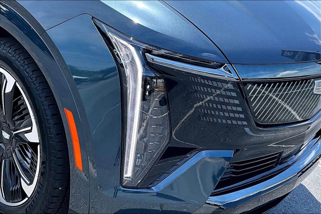 Certified 2026 Cadillac Escalade IQ Sport 2 AWD/4WD image 32