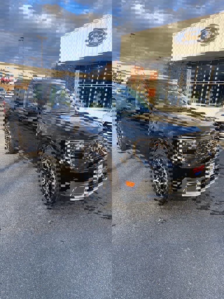 New 2025 Ford Maverick Lariat w/ 4K Tow Package image 21