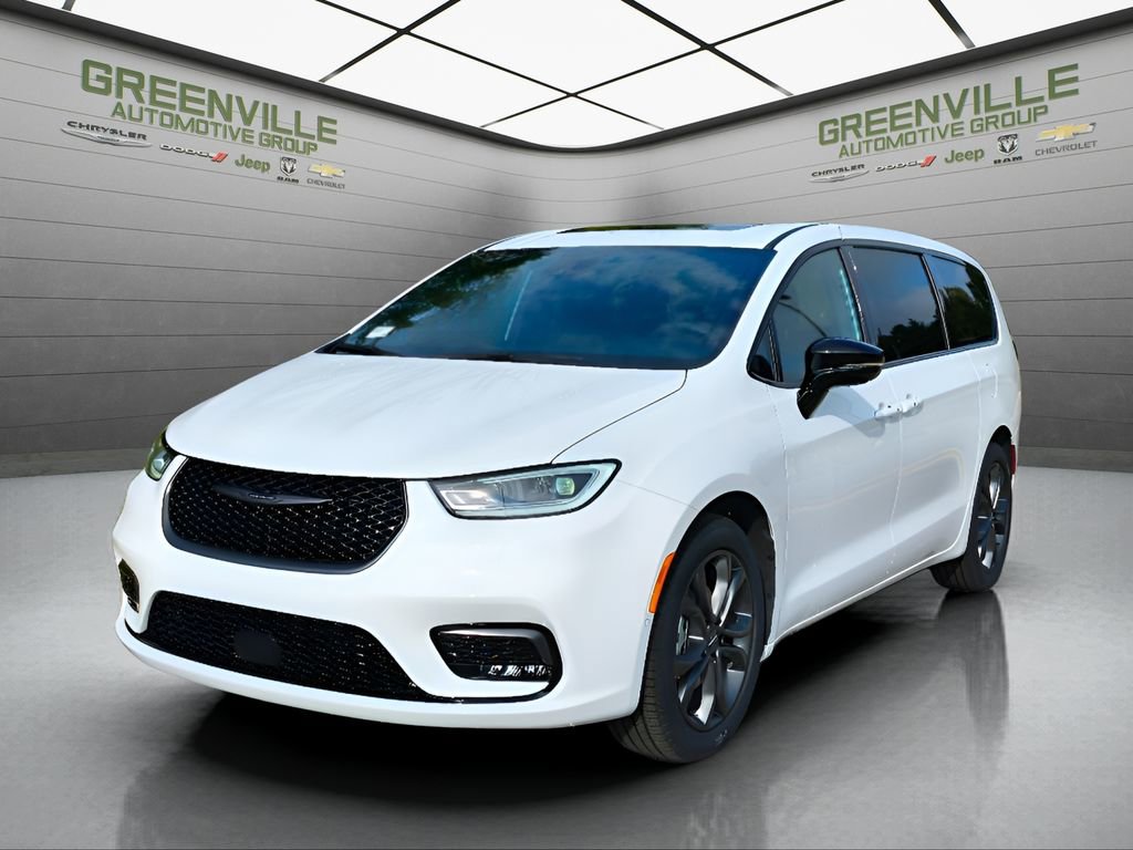 New 2026 Chrysler Pacifica Select image 2