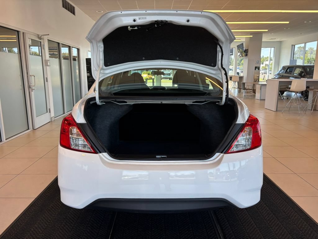 Used 2019 Nissan Versa S Plus FWD image 9