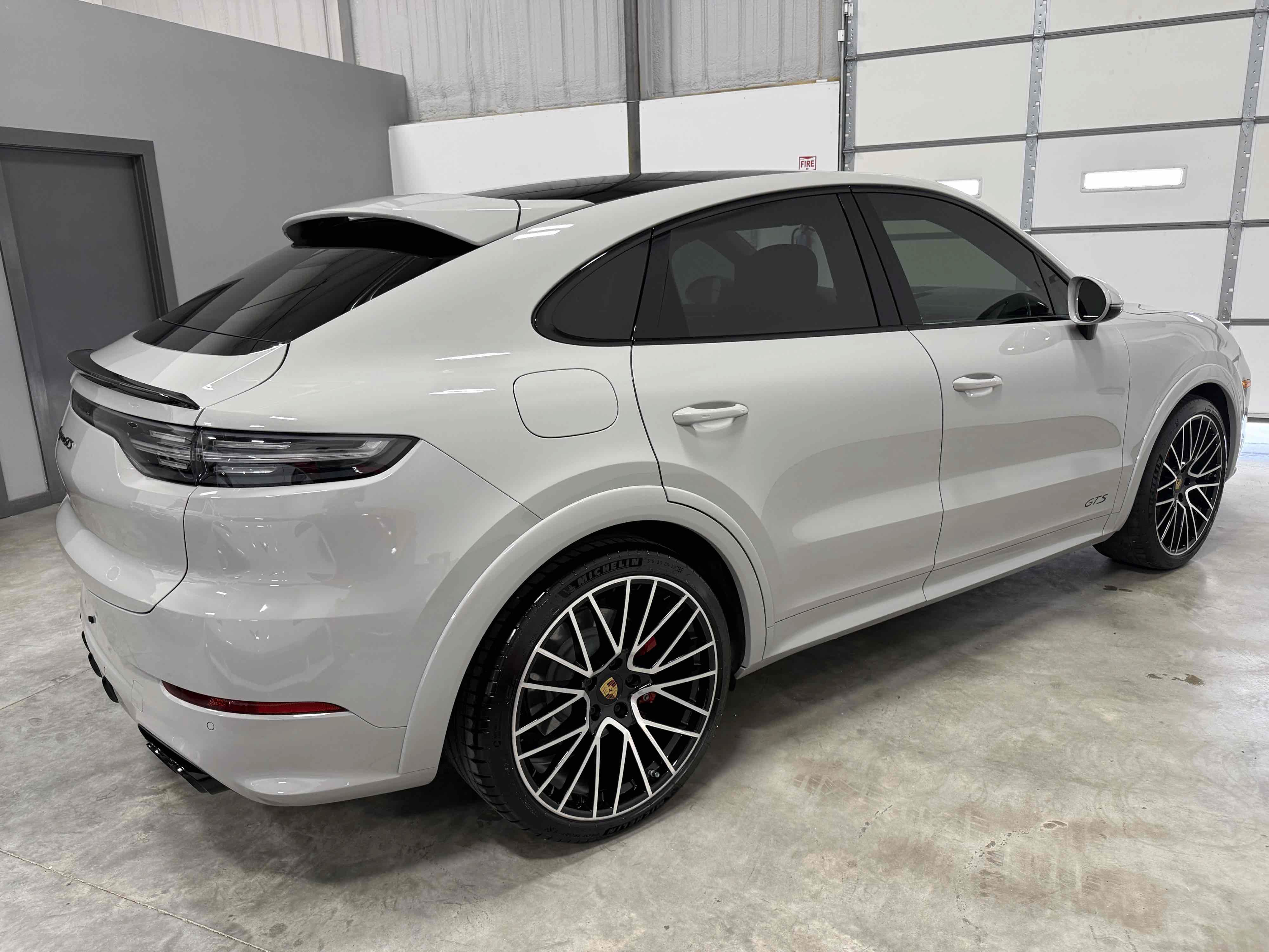 Used 2022 Porsche Cayenne GTS AWD/4WD image 24