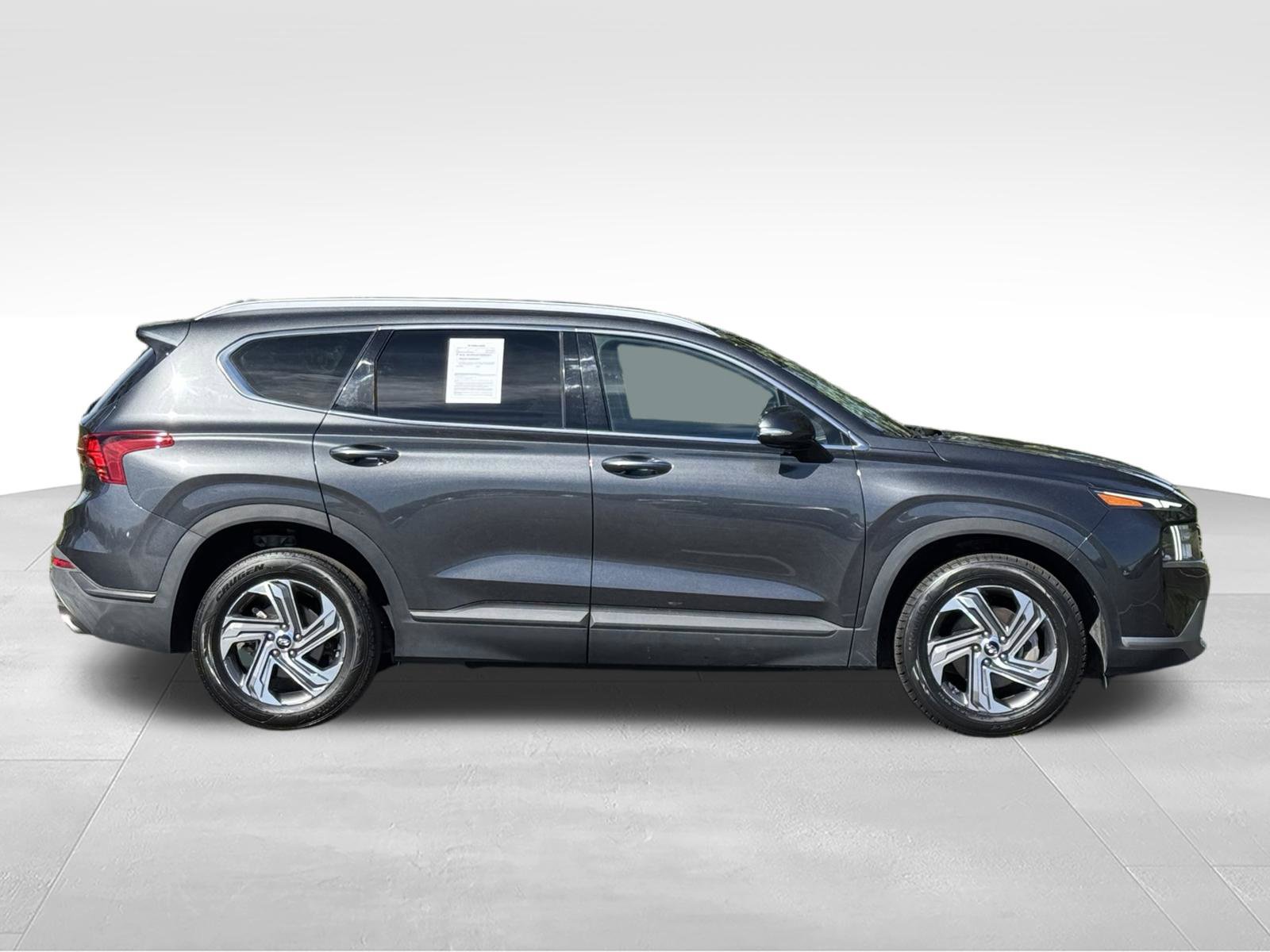 Used 2023 Hyundai Santa Fe SEL FWD image 3