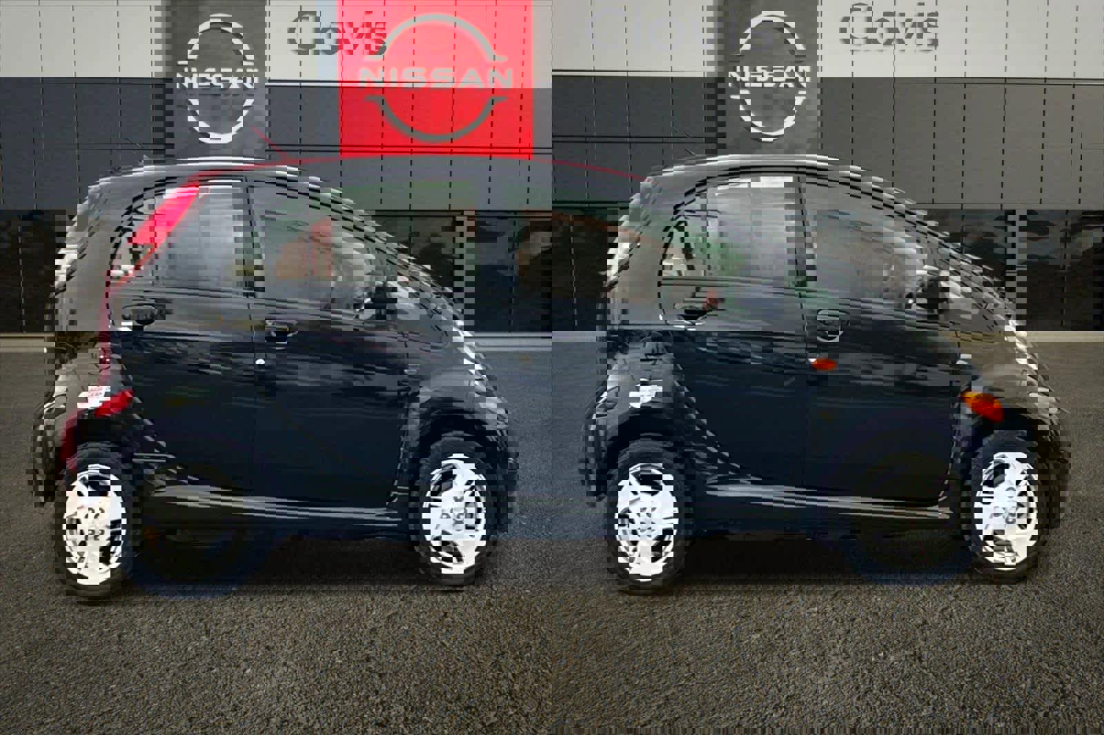 Used 2016 Mitsubishi i ES image 9