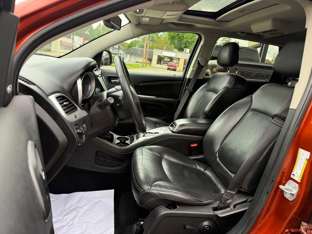 Used 2014 Dodge Journey Limited w/ Flexible Seating Group FWD image 17