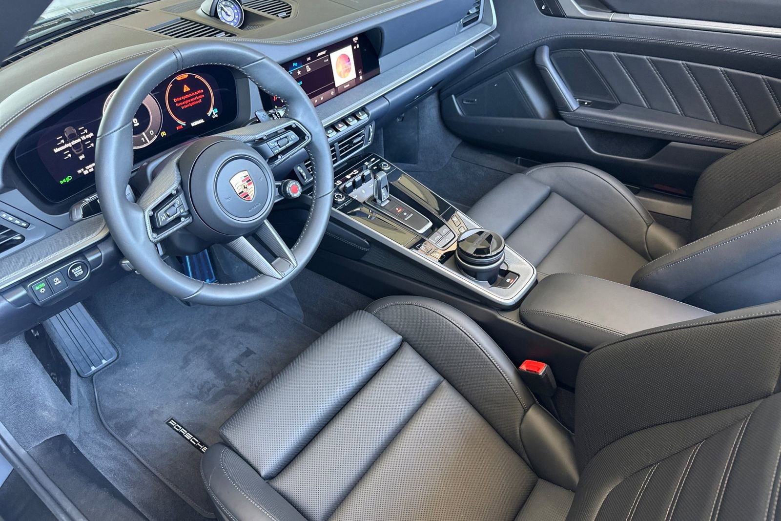 Used 2025 Porsche 911 Carrera S RWD image 4