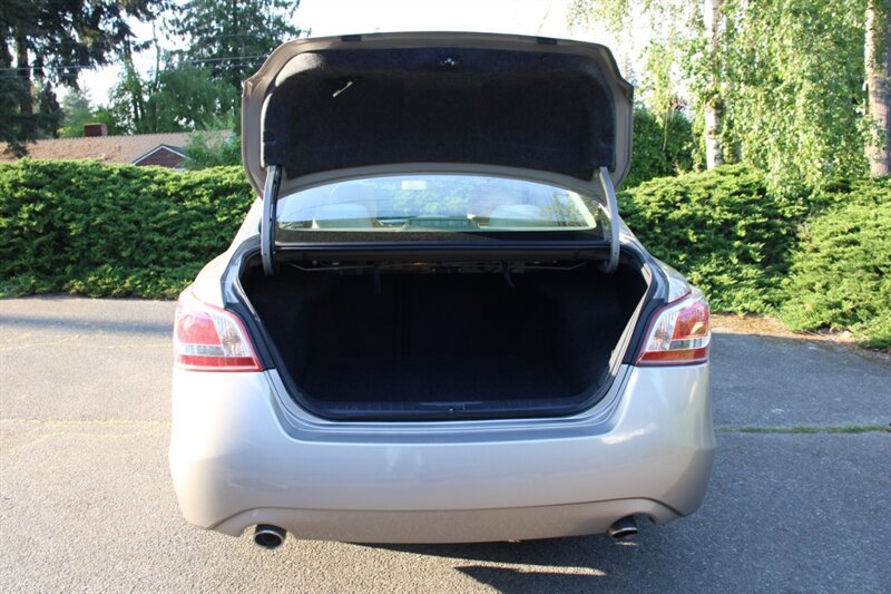 Used 2013 Nissan Altima 2.5 S FWD image 16
