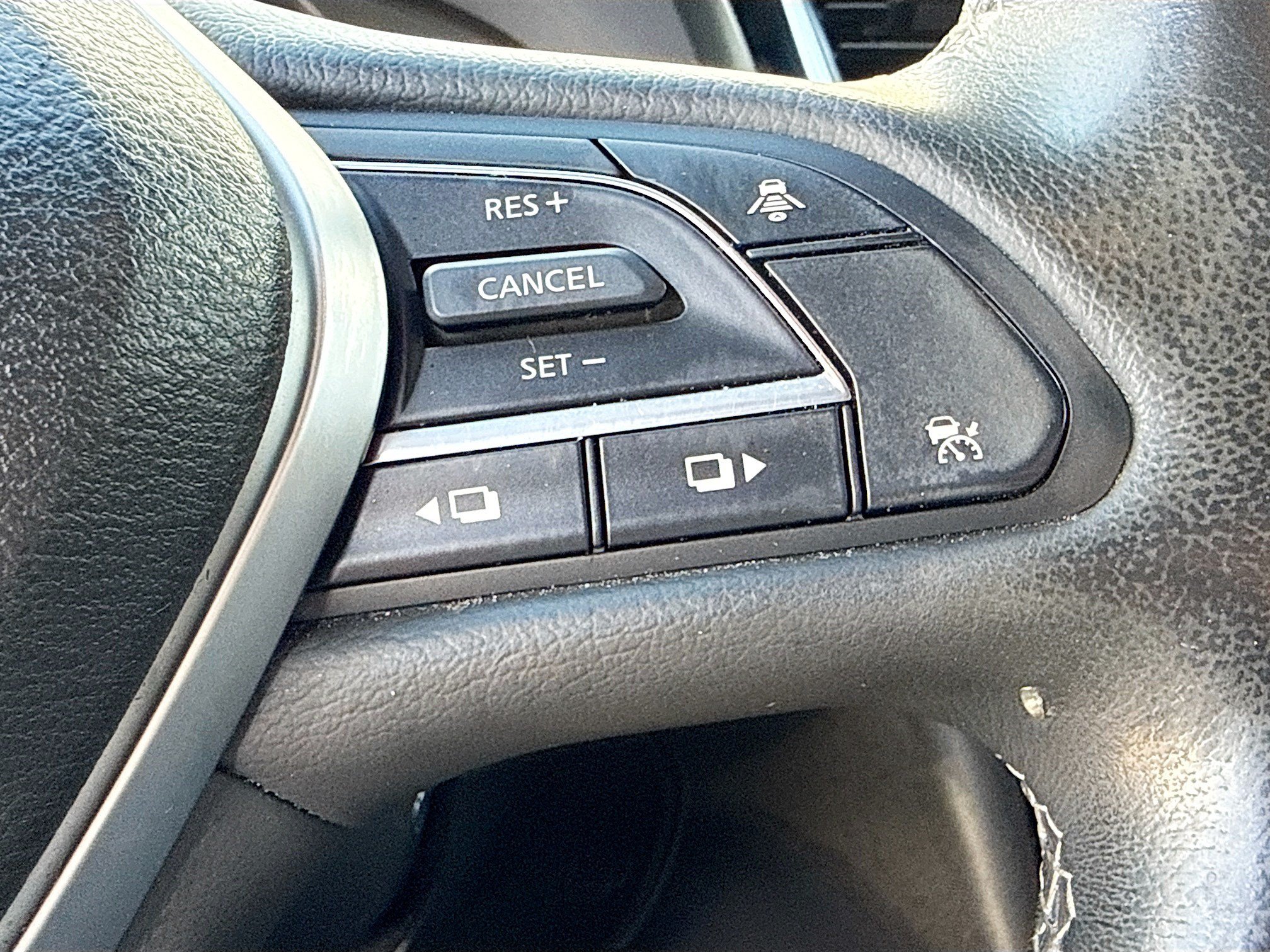 Used 2022 INFINITI QX55 Essential w/ Proassist Package AWD/4WD image 39