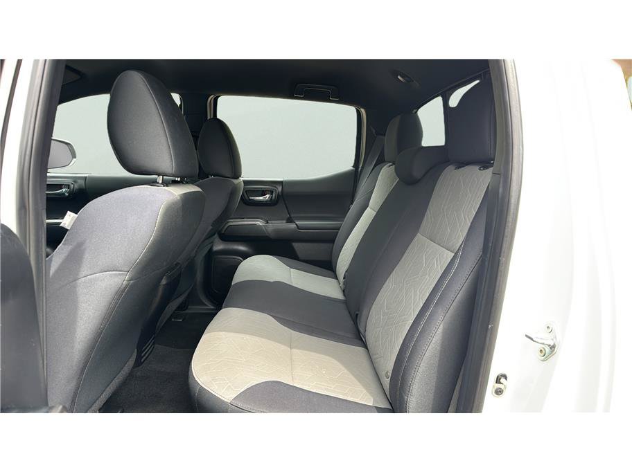 Used 2021 Toyota Tacoma TRD Sport w/ Technology Package RWD image 11