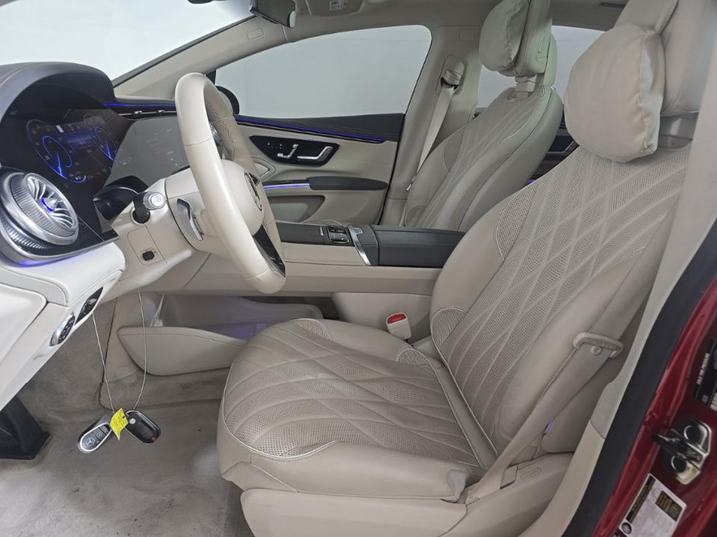 Used 2023 Mercedes-Benz EQS 580 4MATIC Sedan image 4