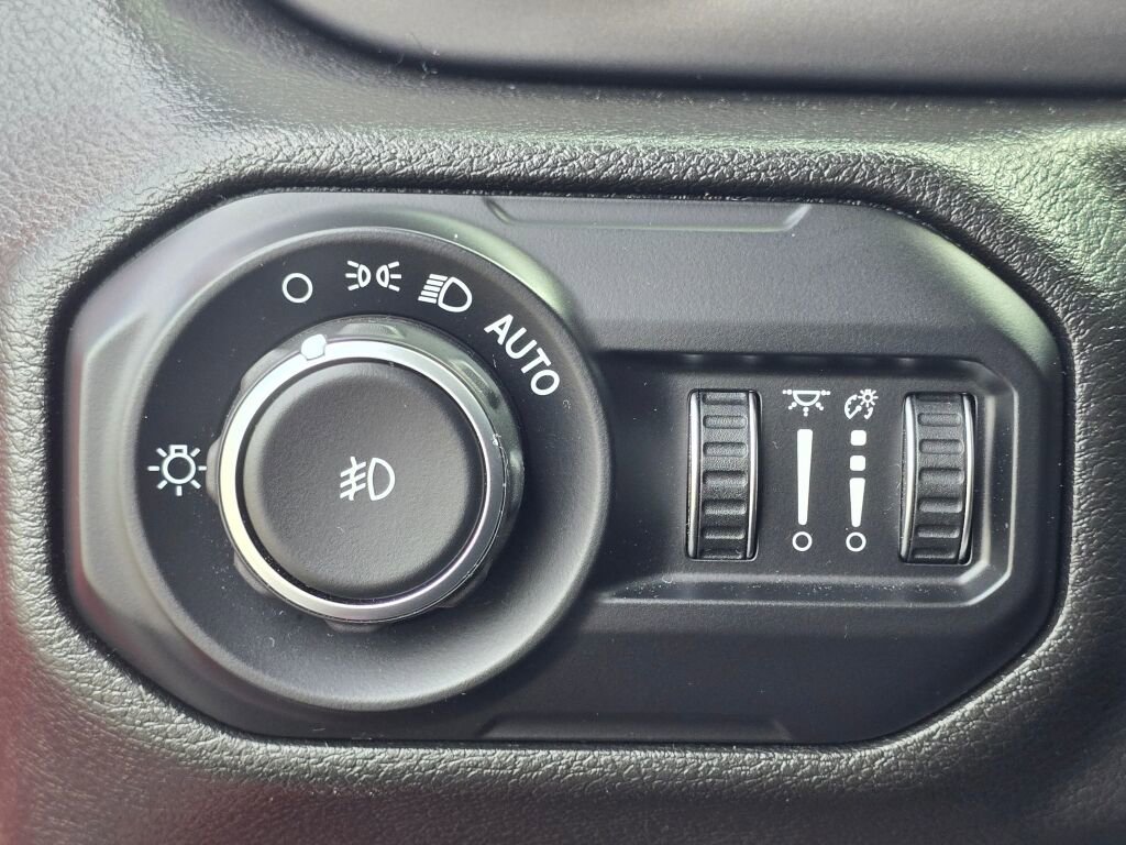 Used 2021 Jeep Wrangler Sport AWD/4WD image 22