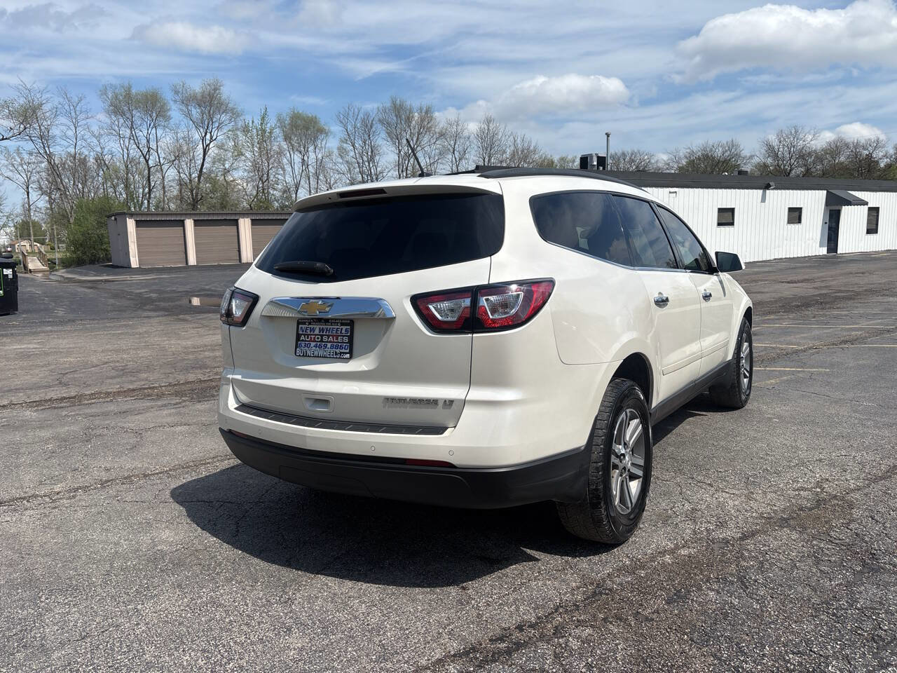 Used 2015 Chevrolet Traverse LT image 5