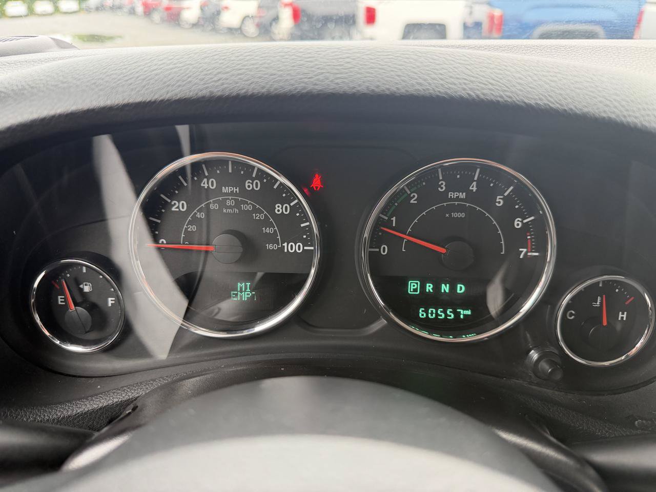 Used 2015 Jeep Wrangler Unlimited Sahara AWD/4WD image 15