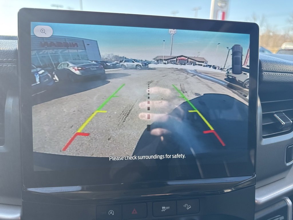 Used 2024 Ford Expedition XLT image 18