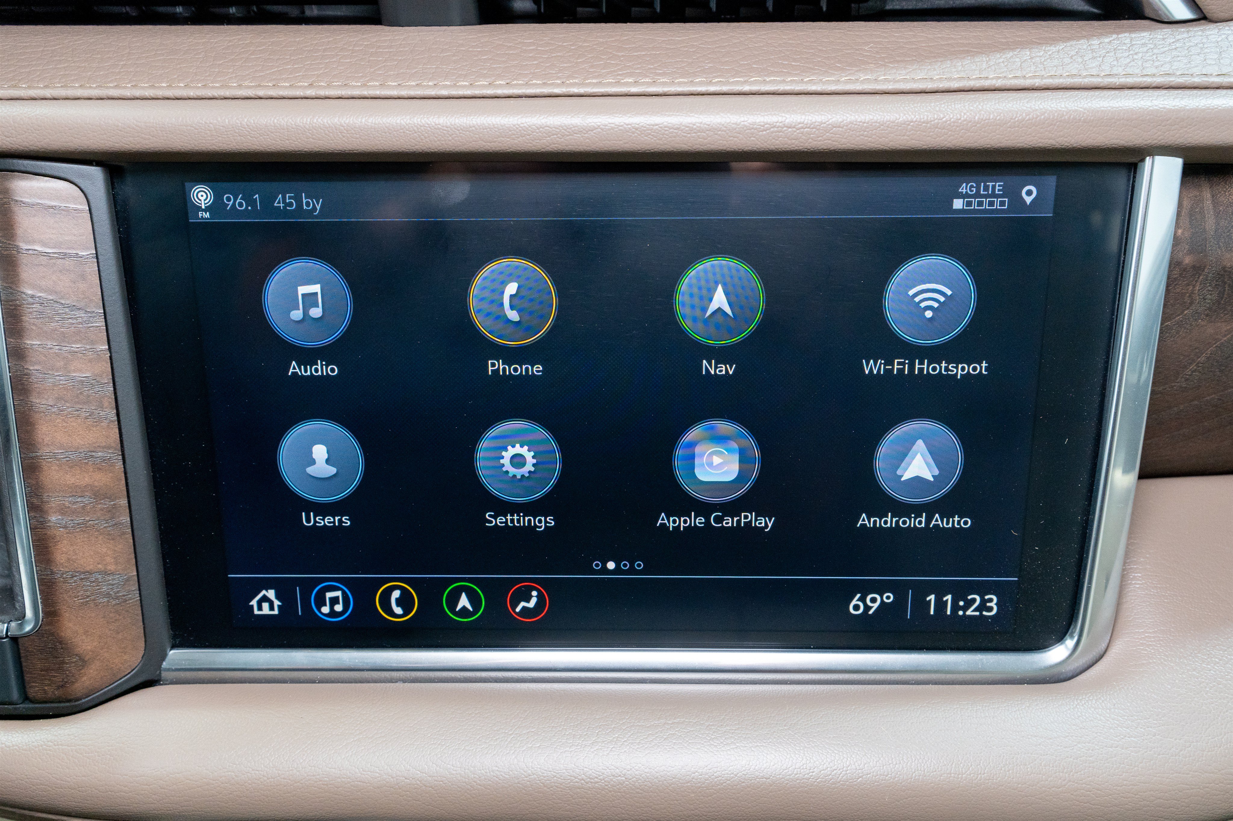 Used 2021 GMC Yukon Denali w/ Advanced Technology Package RWD image 19