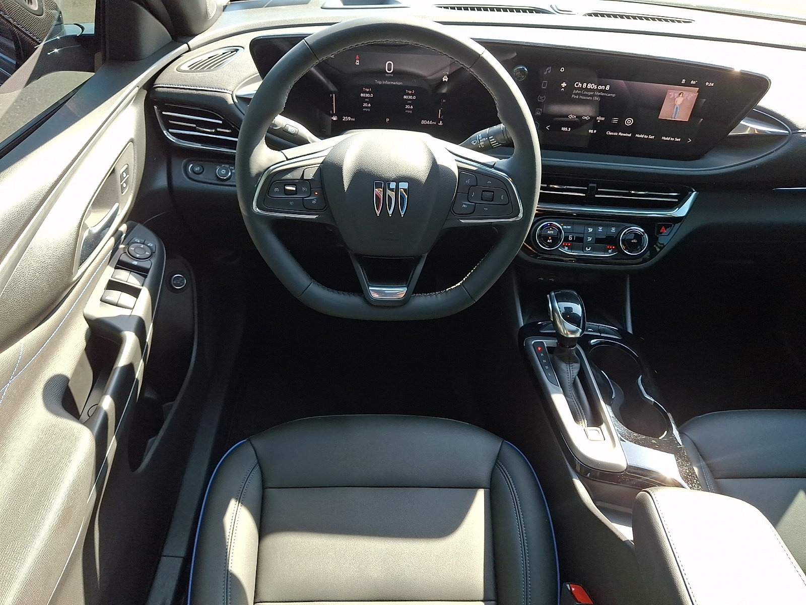 Used 2024 Buick Envista Sport Touring w/ Convenience I Package FWD image 11