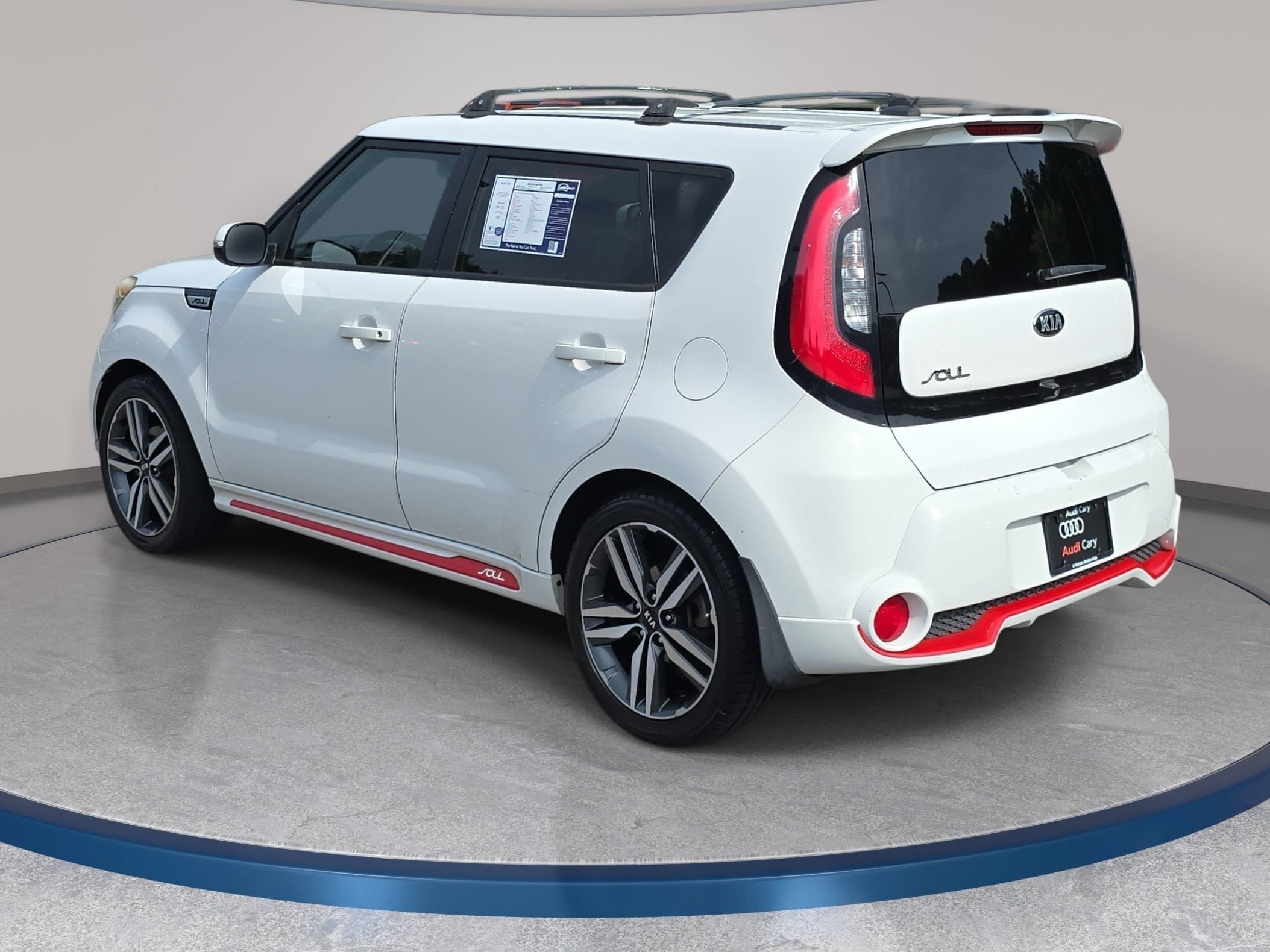 Used 2014 Kia Soul + FWD image 7