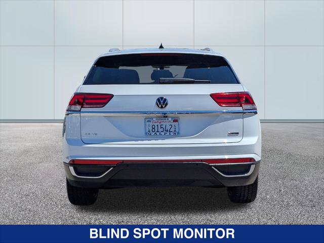 Used 2022 Volkswagen Atlas Cross Sport SE w/ Black Wheel Package AWD/4WD image 4