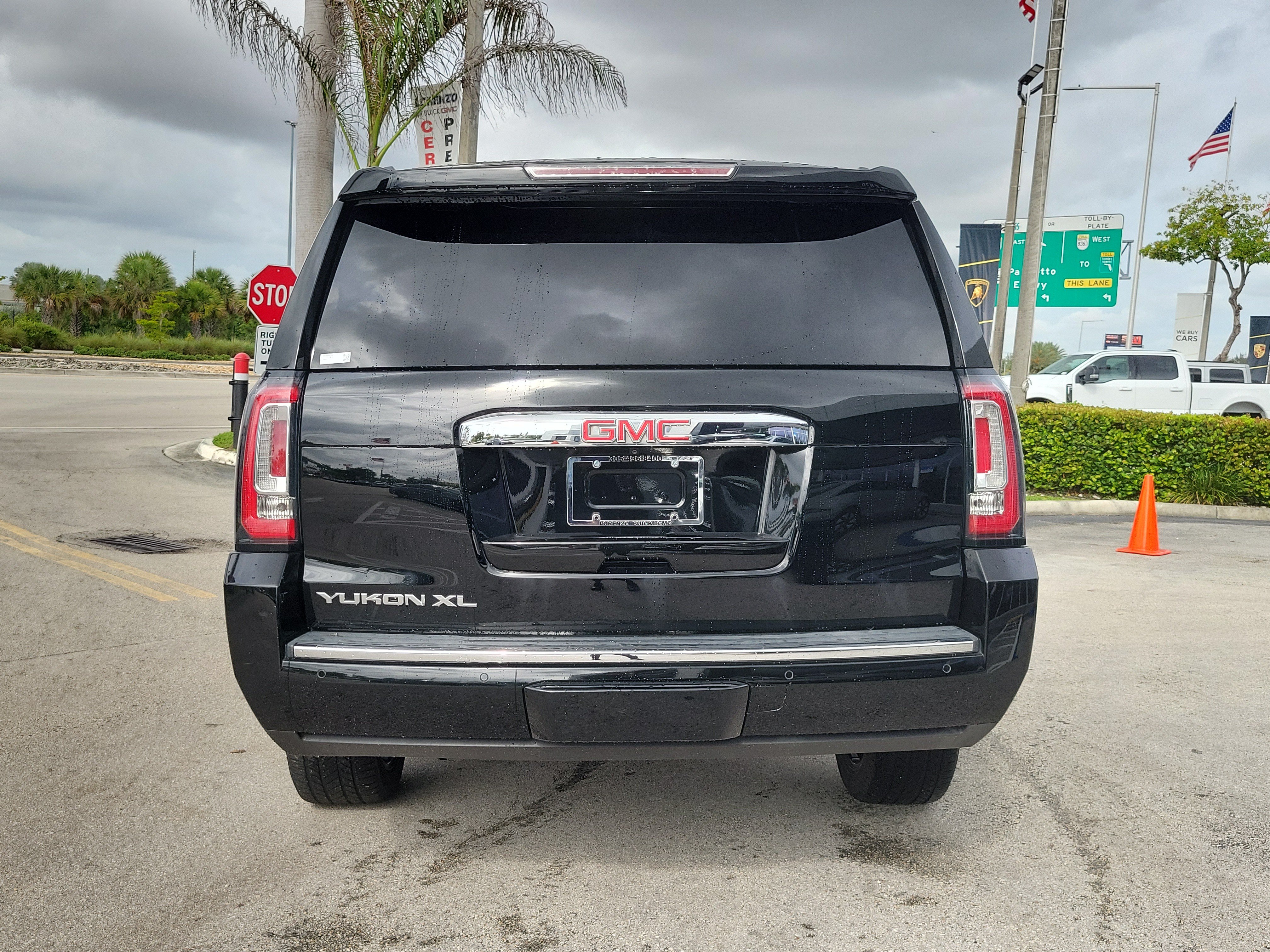 Used 2019 GMC Yukon XL Denali w/ Denali Ultimate Package RWD image 6