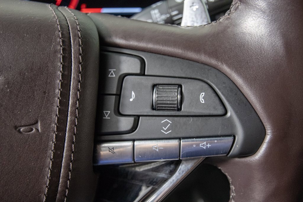 Used 2023 Cadillac Escalade V w/ LPO, ONYX Package image 27