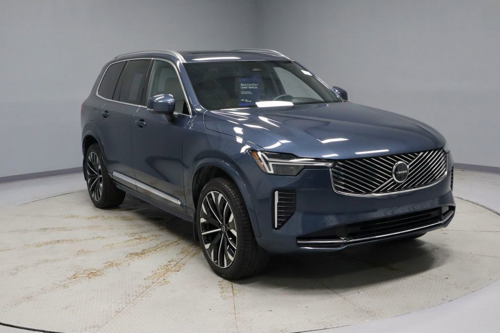 Used 2025 Volvo XC90 B5 Plus w/ Protection Package AWD/4WD image 1