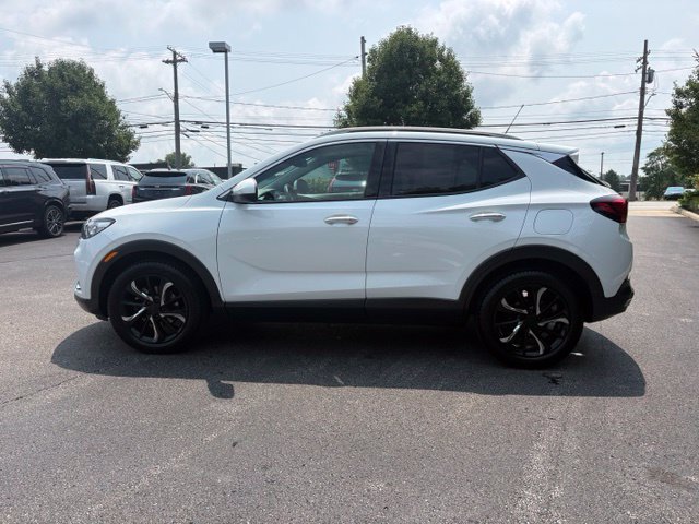 Used 2020 Buick Encore GX Essence w/ Experience Buick Package FWD image 2