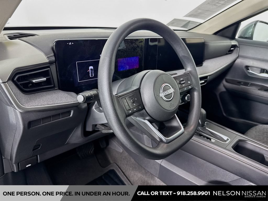 Certified 2025 Nissan Kicks SV AWD/4WD image 9