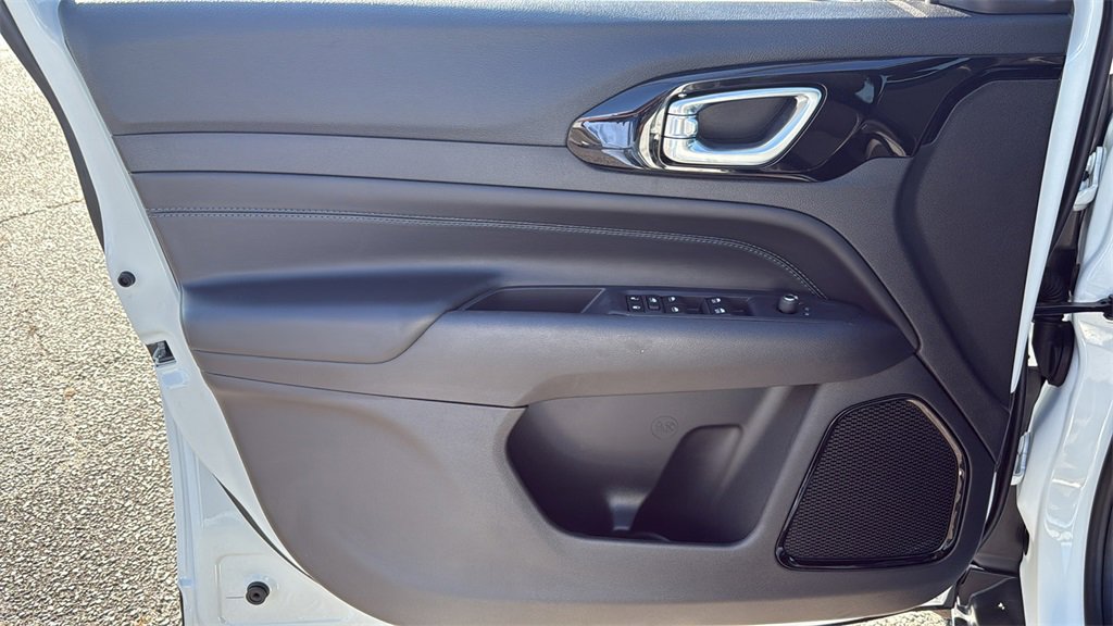 New 2026 Jeep Compass Limited image 16