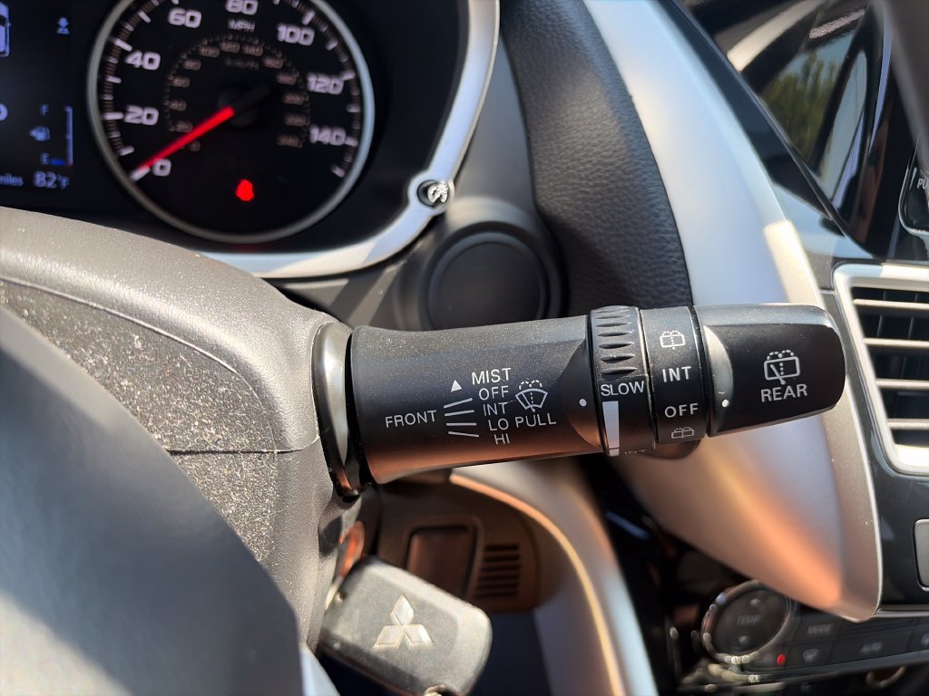 Used 2020 Mitsubishi Eclipse Cross ES AWD/4WD image 31