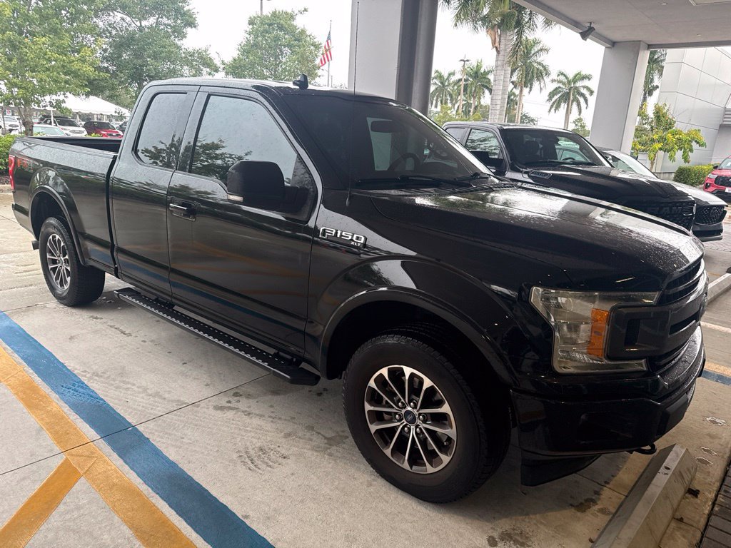 Used 2018 Ford F150 XLT w/ Equipment Group 302A Luxury AWD/4WD image 3