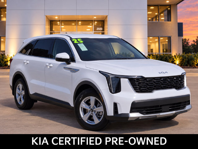 Certified 2025 Kia Sorento LX FWD image 1