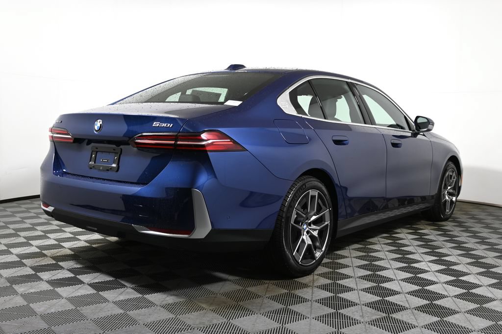 Used 2026 BMW 530i xDrive AWD/4WD image 7