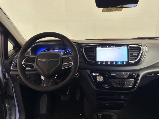 New 2026 Chrysler Voyager LX FWD image 27