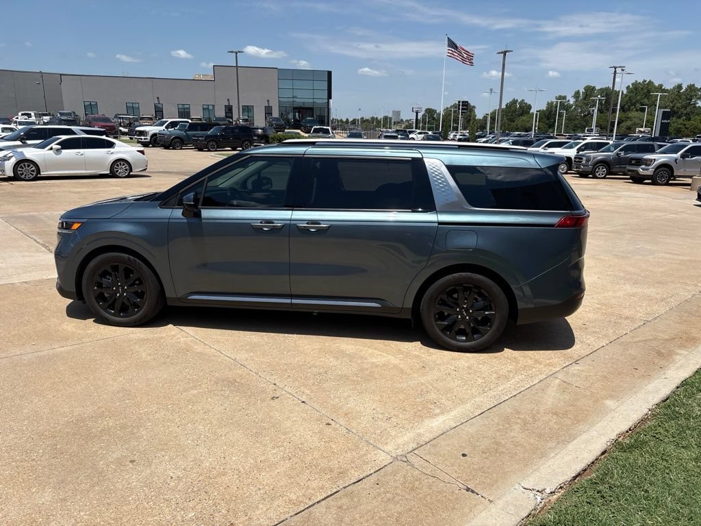 Used 2023 Kia Carnival SX FWD image 6