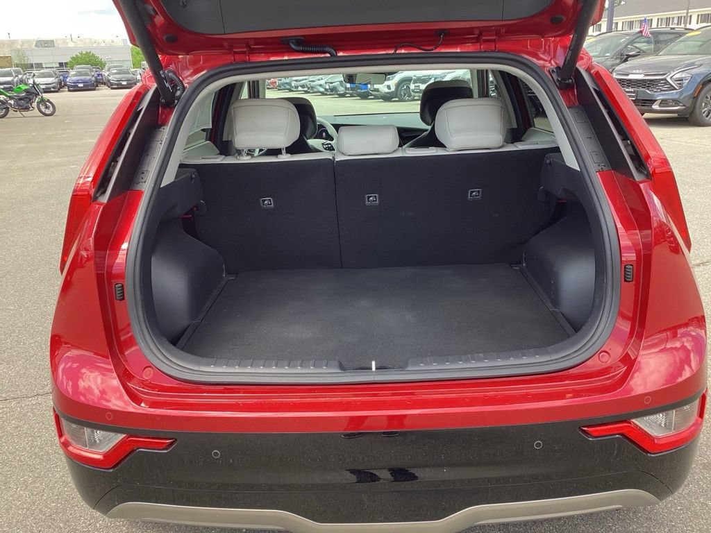 Used 2023 Kia Niro Wind w/ Wind Preserve Package FWD image 9