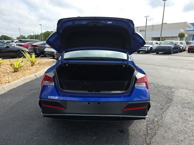Certified 2024 Hyundai Elantra SEL w/ Convenience Package image 22