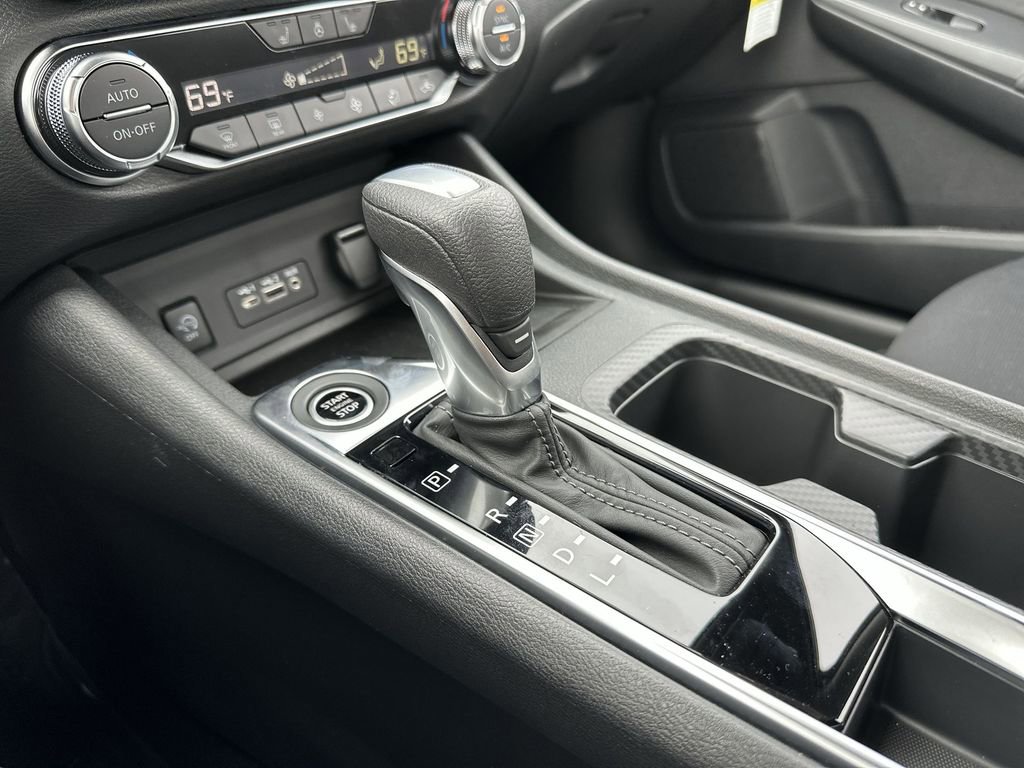 New 2025 Nissan Sentra SV w/ All-Weather Package image 19