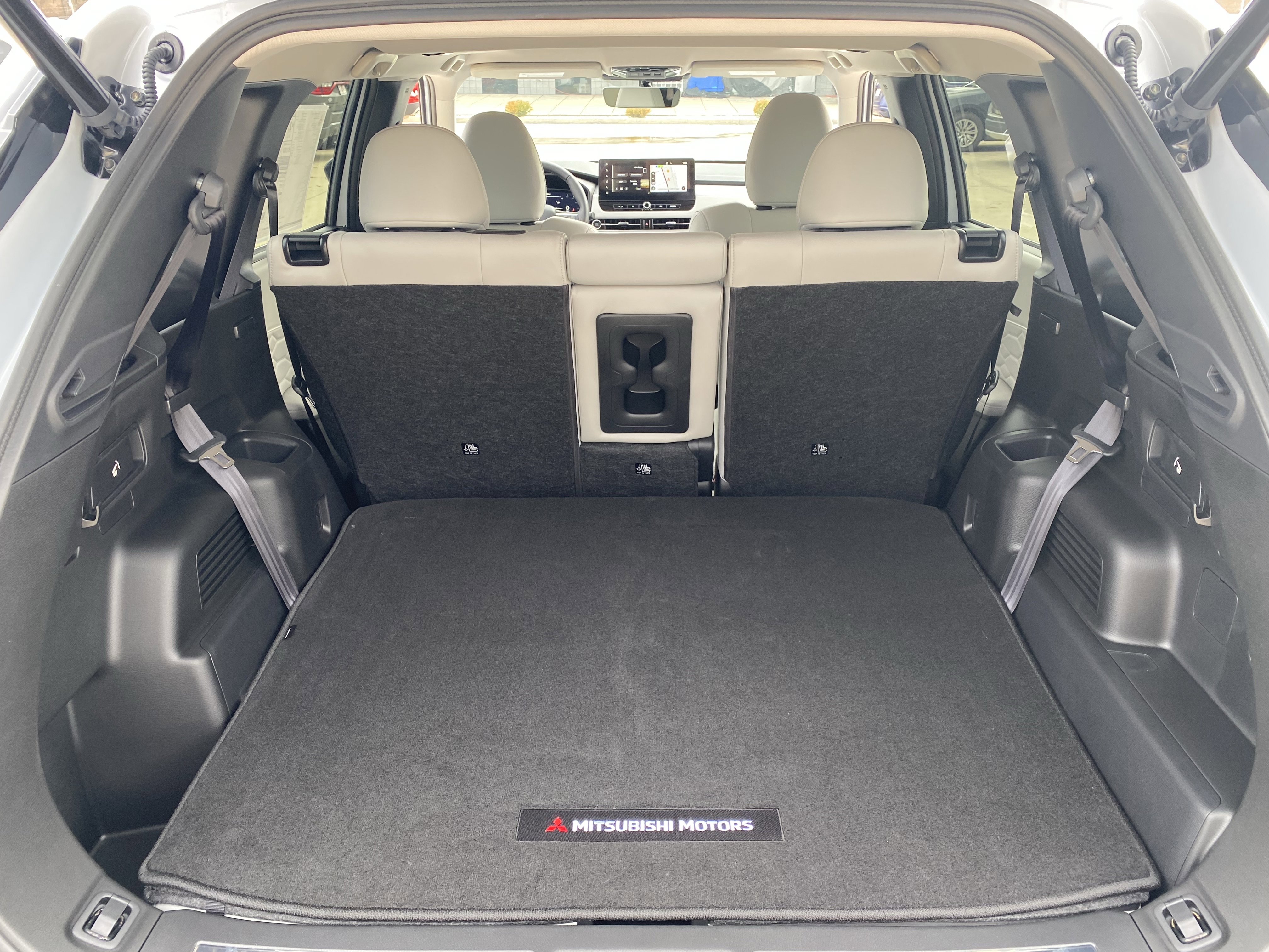 New 2026 Mitsubishi Outlander SEL image 32