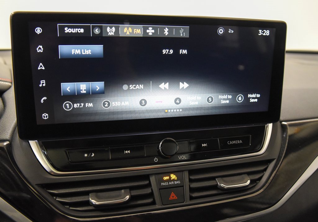 Used 2023 Nissan Altima 2.5 SR w/ SR Premium Package image 16