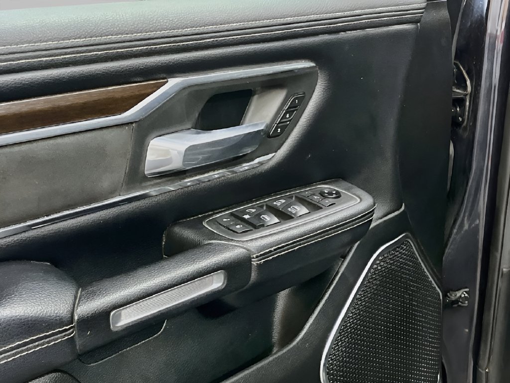 Used 2021 RAM 1500 Laramie AWD/4WD image 17