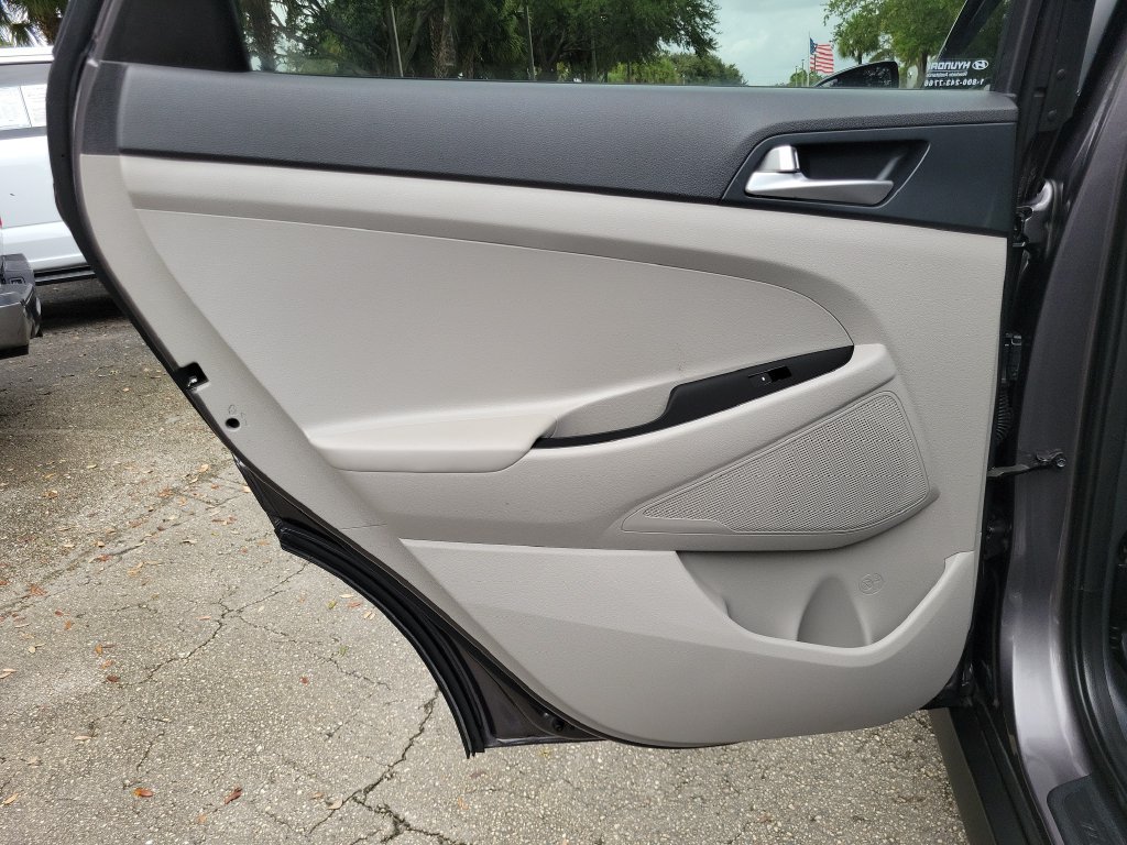 Used 2021 Hyundai Tucson SE FWD image 9