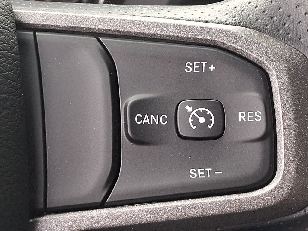 Used 2024 RAM 2500 Tradesman w/ Chrome Appearance Group image 21