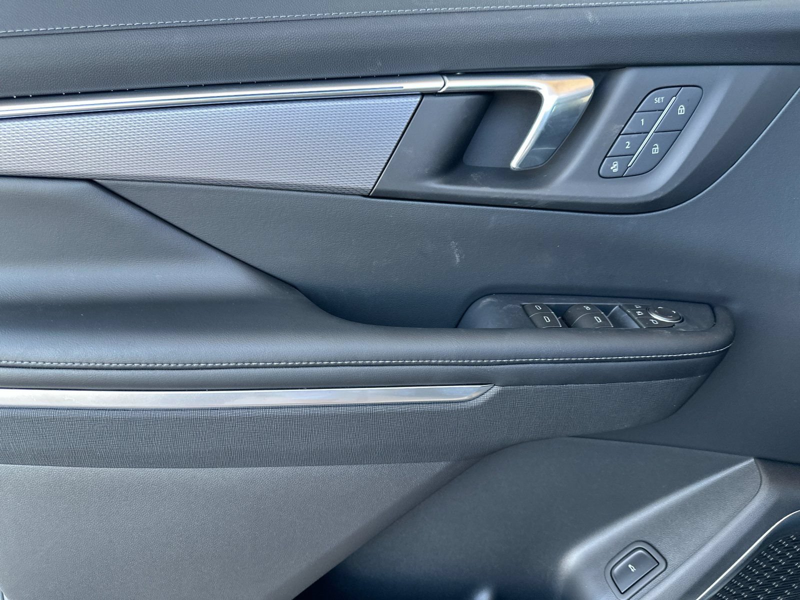 New 2026 Buick Enclave Sport Touring w/ Power Package FWD image 11