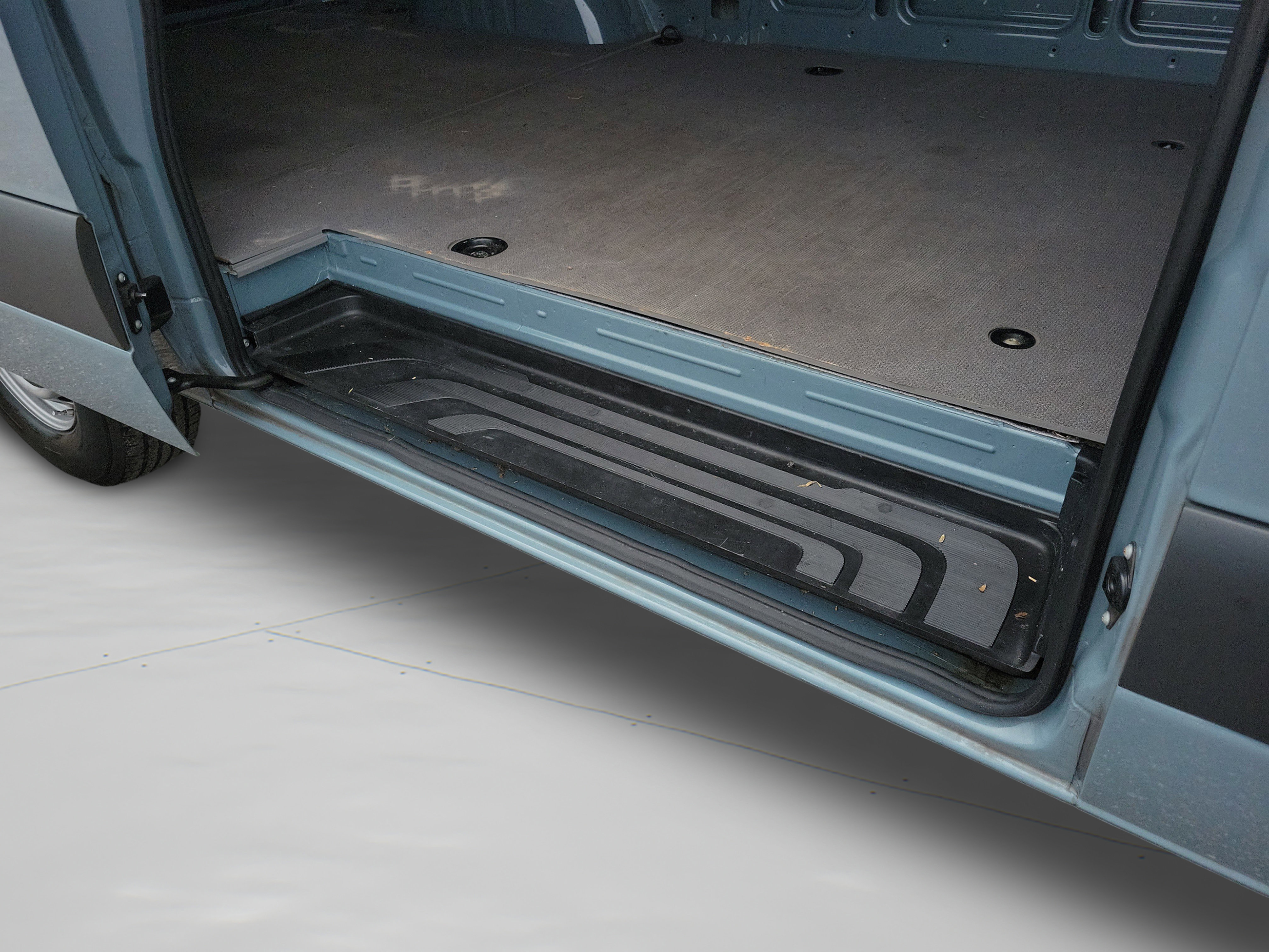 Used 2024 Mercedes-Benz Sprinter 2500 image 11