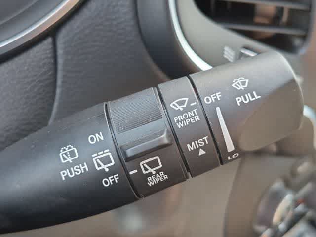 Used 2022 Jeep Cherokee Latitude Lux AWD/4WD image 25