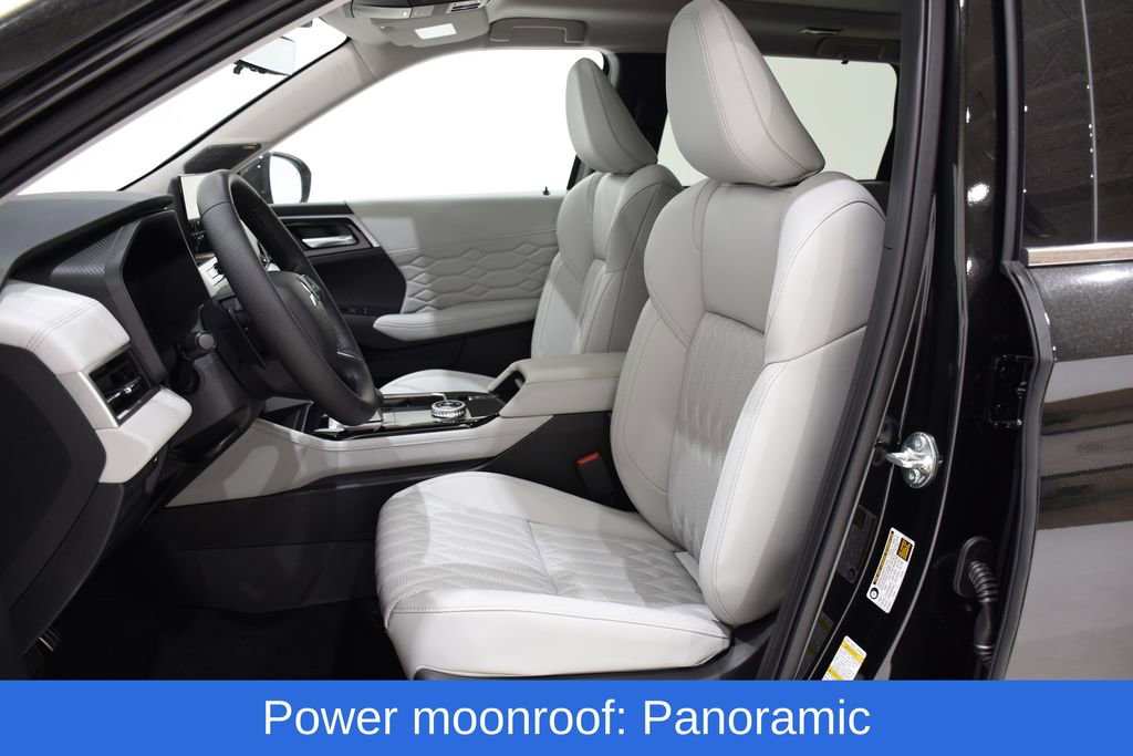 New 2025 Mitsubishi Outlander AWD image 19