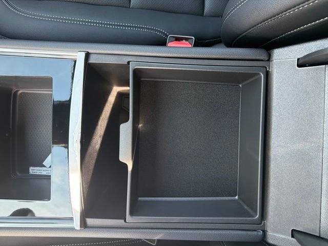 New 2027 Chevrolet Traverse LT w/ Driver Confidence Package FWD image 27